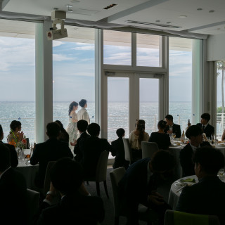 披露宴会場お色直し入場