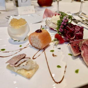 前菜はグレードアップした。彩りがあり、美味しかった|777244さんのインフィニート 名古屋<エルフラットグループ>の写真(2569470)