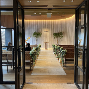 挙式会場はガラス扉でした|777250さんのTHE TENDER HOUSE（ザ テンダーハウス）の写真(2569487)