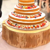 ウエディングケーキ　丸太は5000円