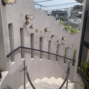 チャペルから披露宴会場につながる階段です。|777359さんのルシェルブラン表参道の写真(2570827)