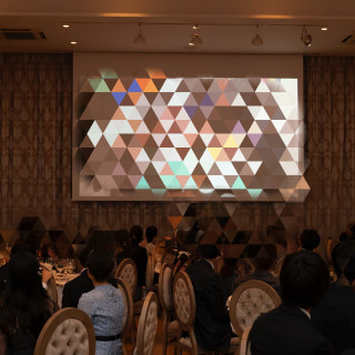 披露宴会場はゲスト95名でちょうどくらいに感じます