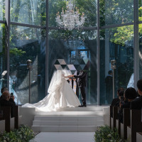 滝のチャペルは息をのむ美しさです