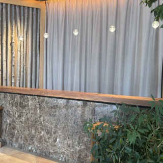 受付は入り口入ってすぐなので分かりやすいと思いました。