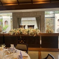 「バリ」新郎新婦席