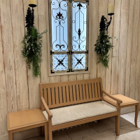 披露宴会場コッツウォルズ内ベンチ