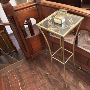 ステージ上のリングピロー|777442さんのラ・バンク・ド・ロア(横浜市指定有形文化財）の写真(2570438)