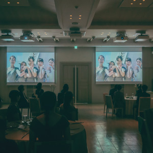 スクリーンは左右に2枚ずつ、ゲストも首が疲れずに見れます。|777446さんのTHE SURF OCEAN TERRACE(ザ・サーフ オーシャンテラス)の写真(2570453)