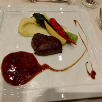 黒毛和牛のフィレ肉のポワレ