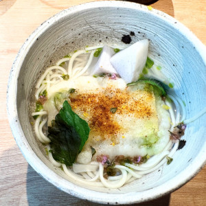 〆の麺料理です。御出汁と太刀魚の天ぷら美味しかったです。|777456さんのCRAZY GRANDE MAISONの写真(2570685)