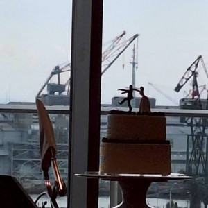 ケーキトッパーの持ち込みもOKでした|777457さんのノートルダム神戸/FIVESTAR WEDDINGの写真(2570527)