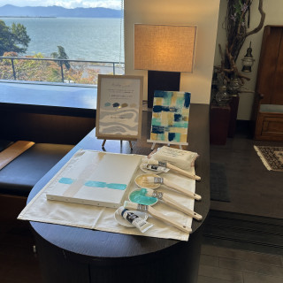 ロビーからも琵琶湖が一望できます。