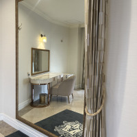 控え室の大きい鏡