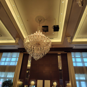 披露宴のシャンデリア|777472さんの神戸セントモルガン教会の写真(2573005)