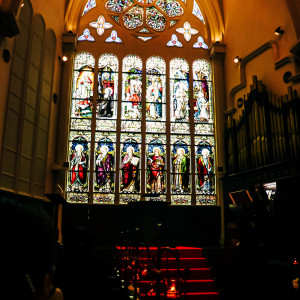 チャペル　照明少し暗め|777472さんの神戸セントモルガン教会の写真(2573040)