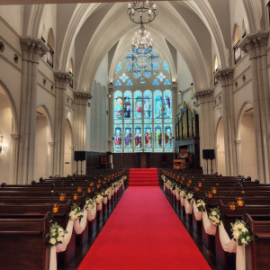 扉からの教会内|777472さんの神戸セントモルガン教会の写真(2573006)