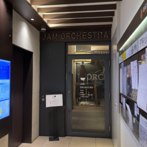 明るくてわかりやすい外観！
左がエレベーター|777493さんのJAM ORCHESTRA（ジャムオーケストラ）の写真(2570849)
