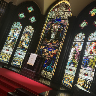 360度ステンドグラスの挙式会場