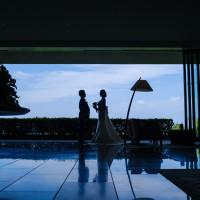 挙式前のロビーでの写真撮影