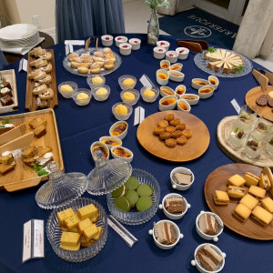 式場の雰囲気に合わせたケーキビュッフェをコーディネート|777527さんのアーフェリーク迎賓館（熊本）/テイクアンドギヴ・ニーズウェディングの写真(2572231)