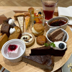 式後にケーキビュッフェを食べられて幸せでした|777527さんのアーフェリーク迎賓館（熊本）/テイクアンドギヴ・ニーズウェディングの写真(2572957)