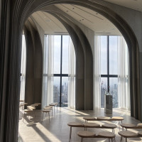 窓ガラスが明るい