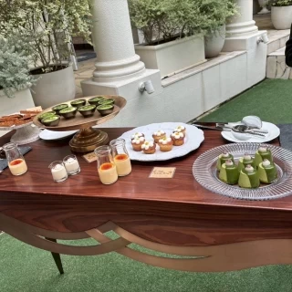 ガーデンでのデザートブッフェ