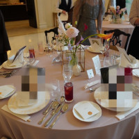 披露宴会場のテーブルコーディネート