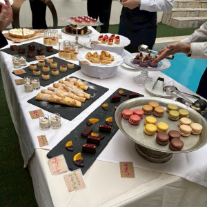 ガーデンでのデザートブッフェ|777569さんのアーヴェリール迎賓館(名古屋)/テイクアンドギヴ・ニーズウェディングの写真(2571335)