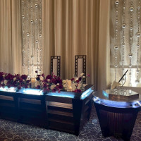 新郎新婦が座る椅子です。