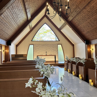 入り口からチャペルを見た景色