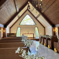 入り口からチャペルを見た景色