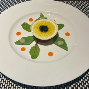 ひまわりのサラダ。かわいくて幸せな気持ち|777692さんのFUNATSURU KYOTO KAMOGAWA RESORT（登録有形文化財）の写真(2572456)