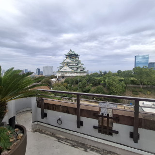 晴れているとこの屋上でも挙式や撮影ができるとのことです。