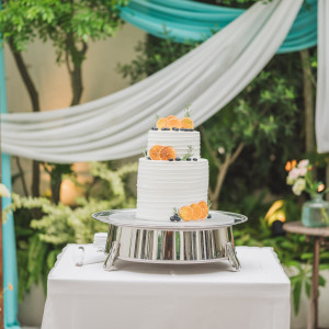 ケーキ入刀はガーデンで行えました|777695さんの山手迎賓館/テイクアンドギヴ・ニーズウェディングの写真(2576201)