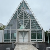 雨の日のクリスタルチャペル