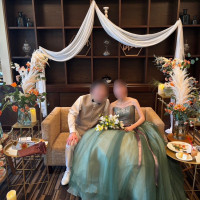 高砂はソファタイプを選択。ゲストとの距離が近くなり良かった。