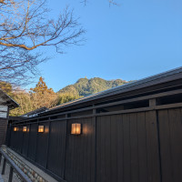 エントランスから金華山と岐阜城がキレイに見える