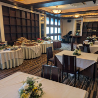 壁の棚にはグッズを持ち込んで飾ってもいいとのこと