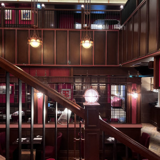 映画の世界のようなロビー