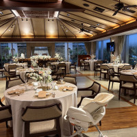 南国風の披露宴会場