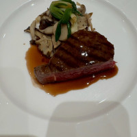 メインのお肉です。
柔らかくてとても美味しかったです！