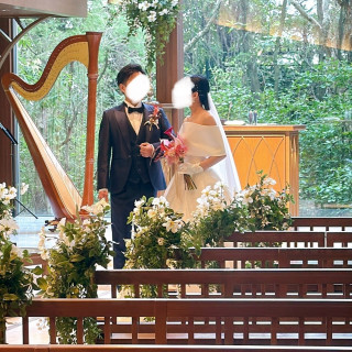 チャペルでは、ハープで演奏してくれます。