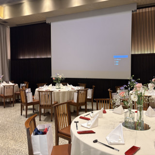 披露宴会場のスクリーン