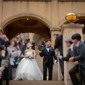 フラワーシャワー中|777956さんのSt. ヴァレンタイン福山/FIVESTAR WEDDINGの写真(2573562)