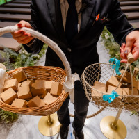 挙式会場入口でゲストに配布してもらったサプライズボックス