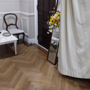 新郎新婦の控え室|778012さんのベイサイドパーク迎賓館（千葉みなと）/テイクアンドギヴ・ニーズウェディングの写真(2577803)