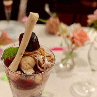 栗と赤ワインと梨のパフェ