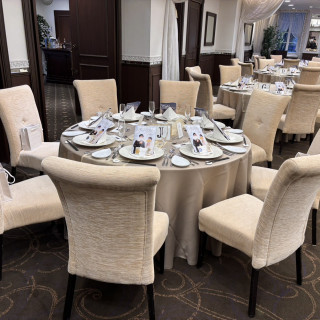 披露宴会場にセッティングしてもらった後の写真です。