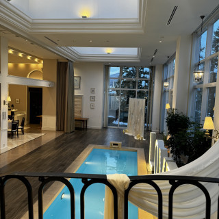 新郎新婦が登場する際の階段からの撮影